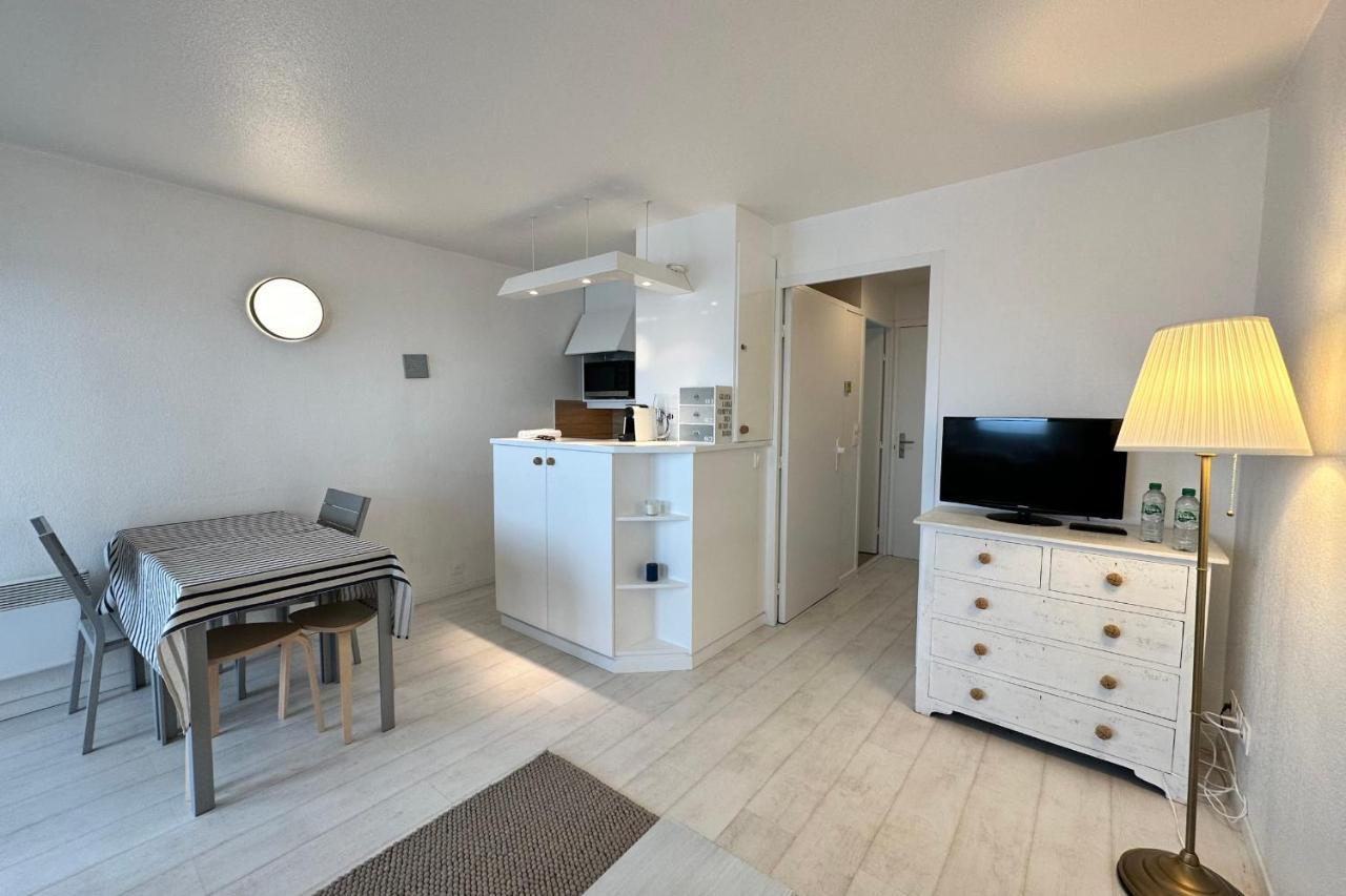 Les Tamaris - Studio With Sea View - Trouville-Sur-Mer Esterno foto